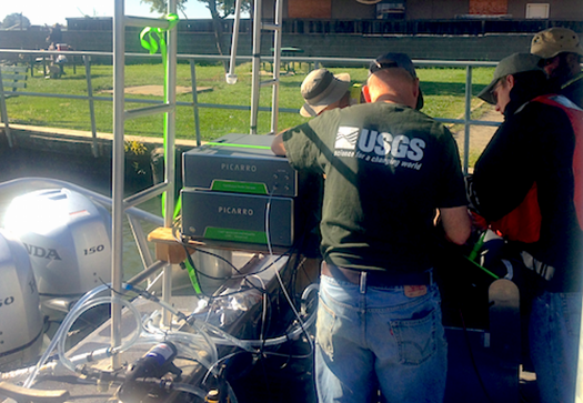 Setting up the CWS on the R/V Landsteiner in October 2014.